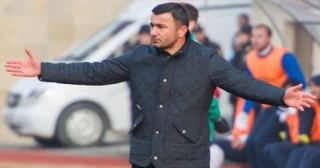 Qurban Qurbanov yeni futbolçulardan razı qalmayıb